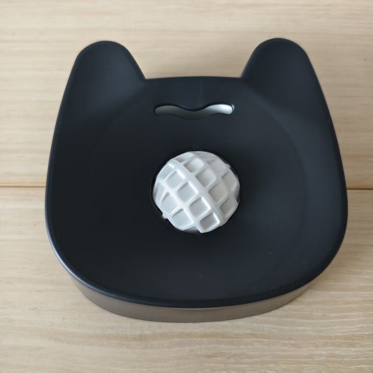 Liquid-feeding Dog Anti-slip Ball Bone-shaped Slow-feeding Pet Bowl